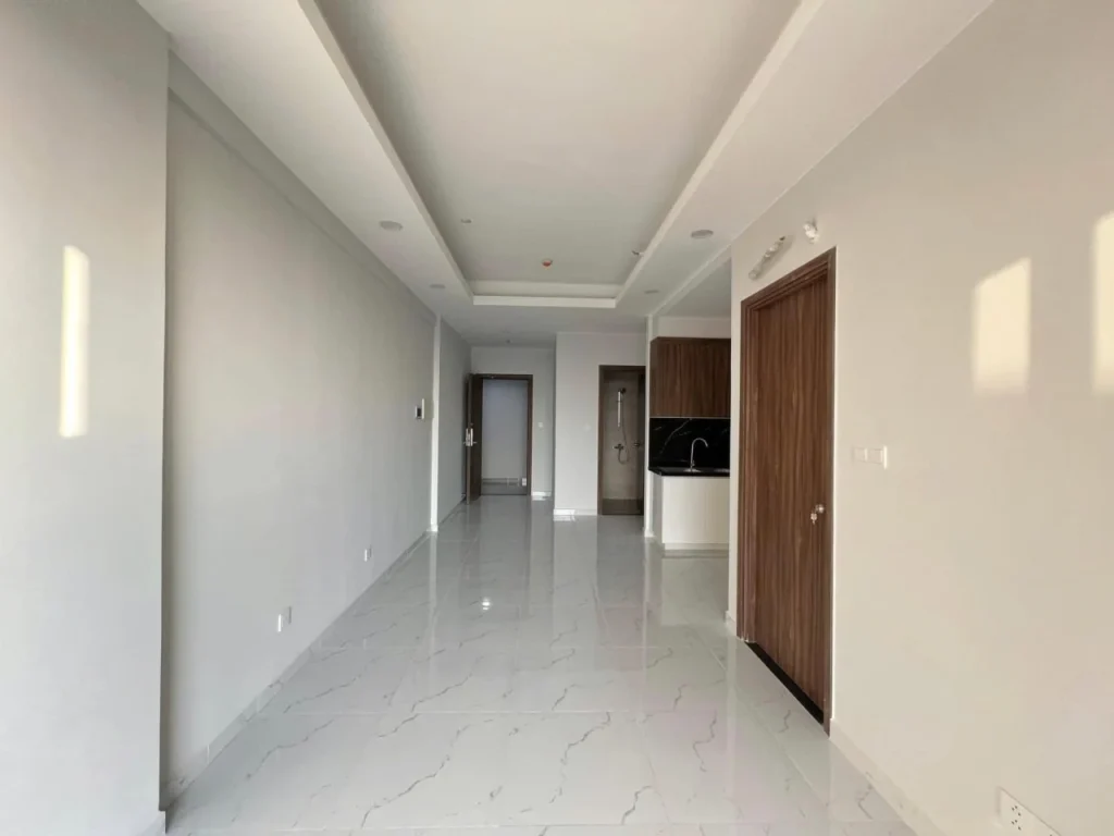 CẦN BÁN 2PN CÓ NỘI THẤT BAN CÔNG VIEW ĐẸP CHỈ 2,1 TỶ TẠI OPAL SKYLINE | Lan Anh Home Chung cư Opal Skyline 2PN 61m² - Hình 1